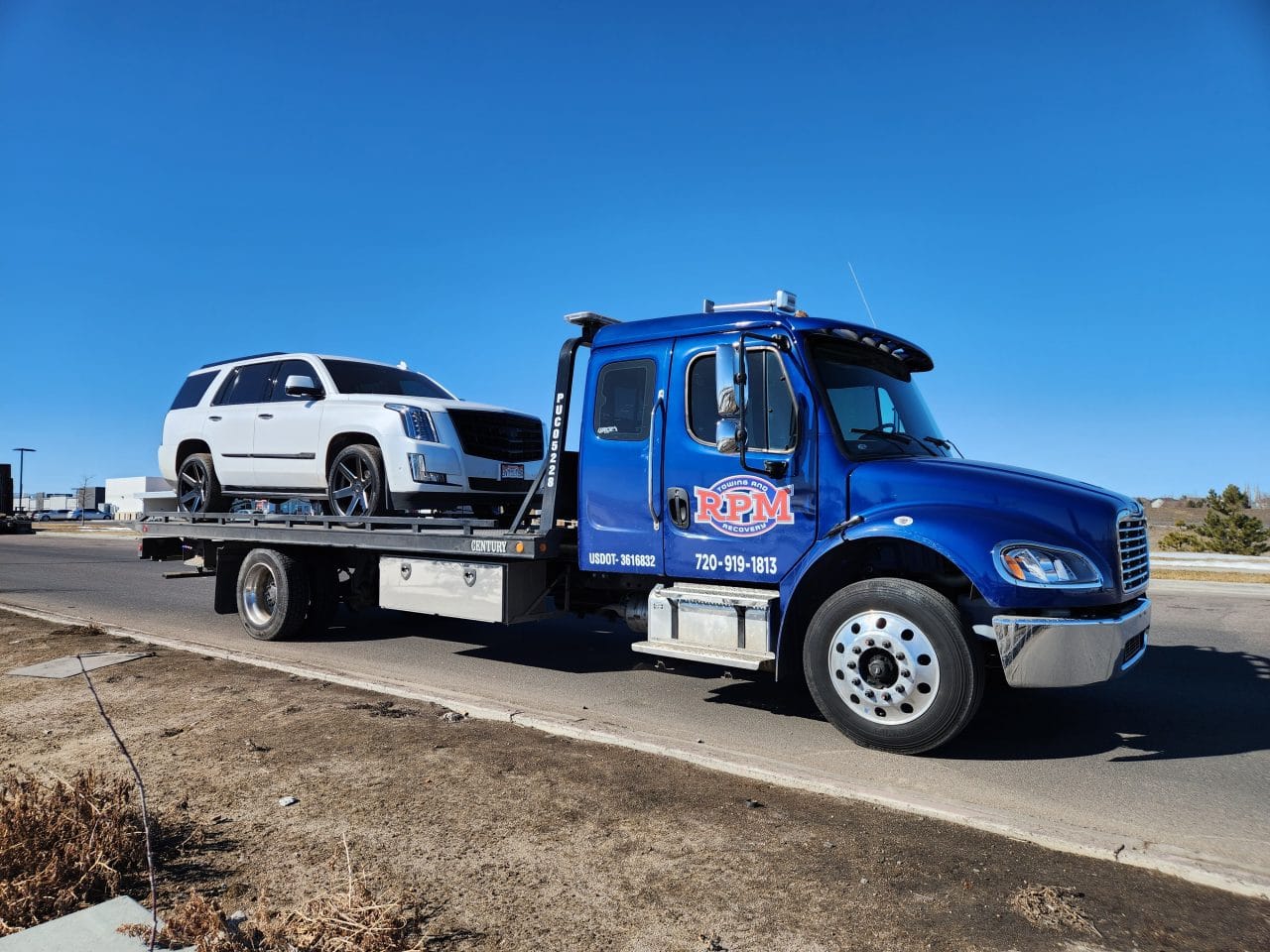 this image shows Englewood towing service in Englewood, CO